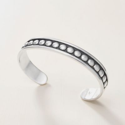 what is a cuff bracelet