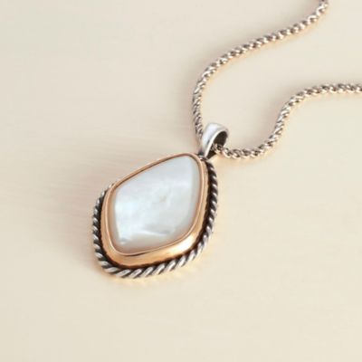 mother of pearl pendant necklace