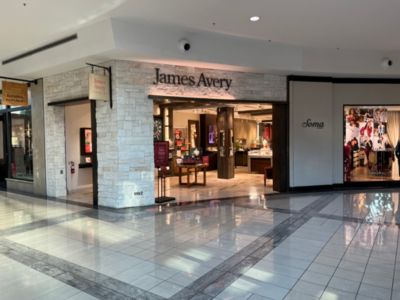 James Avery Jewelry Counter in Glenview