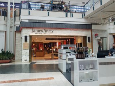 What Does The Woodlands Mall Look Like?