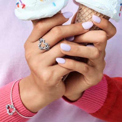 Flowering Vines Heart Collection